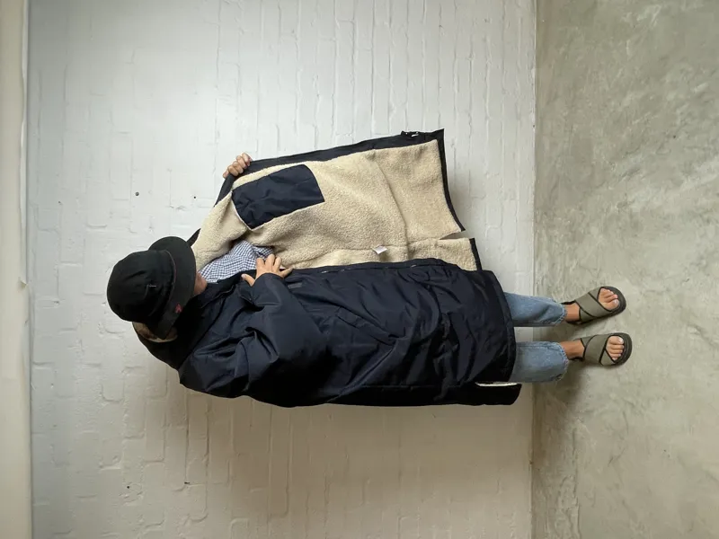 Tonnau Waterproof Changing Robe-2